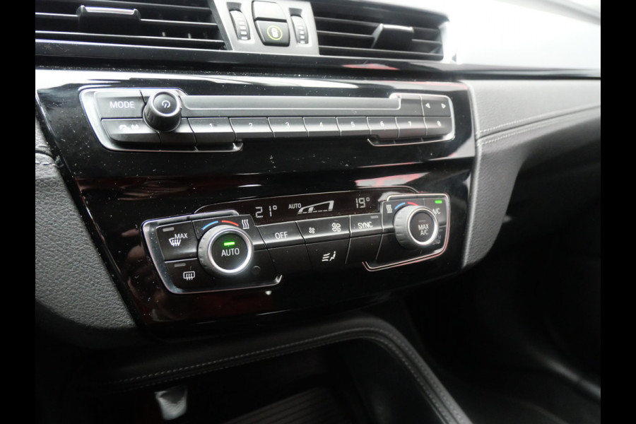 BMW X2 sDrive18i EXECUTIVE | AUTOMAAT | LED | ELEK KLEP | NAVIGATIE | NL-AUTO!! BMW X2 sDrive18i EXECUTIVE | AUTOMAAT | LED | ELEK KLEP | NAVIGATIE | NL-AUTO!!