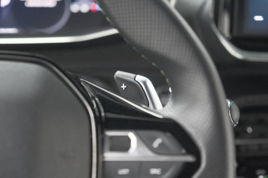 Peugeot 2008 PureTech 130 EAT8 GT | 360 Camera | Stoelmassage | Adaptieve Cruise Control | Dodehoekdetectie