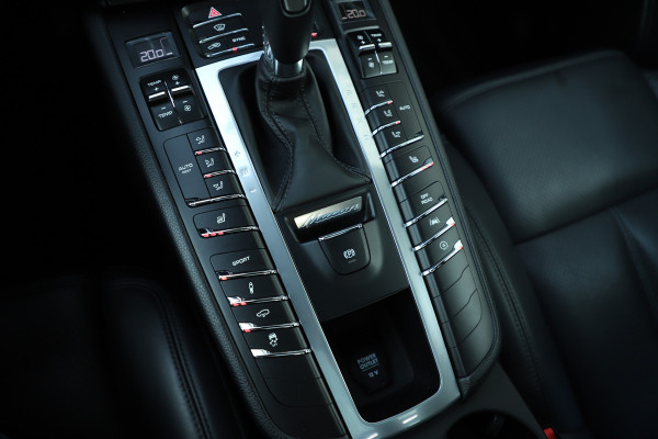 Porsche Macan 2.0 | 252PK | Luchtvering (PASM) | Pano | 14-Weg Comfortstoelen | Memory | Bose | Matrix-led | Stoelverw. | Trekhaak | Dealer on