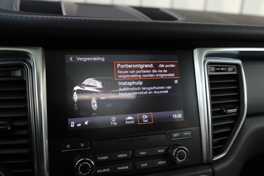 Porsche Macan 2.0 | 252PK | Luchtvering (PASM) | Pano | 14-Weg Comfortstoelen | Memory | Bose | Matrix-led | Stoelverw. | Trekhaak | Dealer on