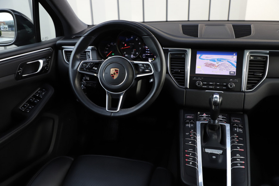 Porsche Macan 2.0 | 252PK | Luchtvering (PASM) | Pano | 14-Weg Comfortstoelen | Memory | Bose | Matrix-led | Stoelverw. | Trekhaak | Dealer on