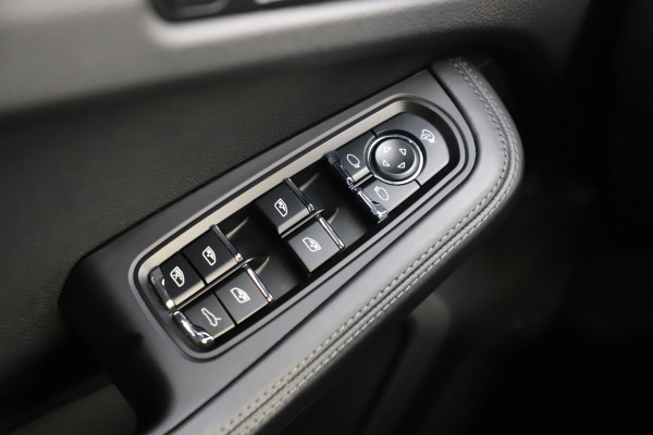 Porsche Macan 2.0 | 252PK | Luchtvering (PASM) | Pano | 14-Weg Comfortstoelen | Memory | Bose | Matrix-led | Stoelverw. | Trekhaak | Dealer on