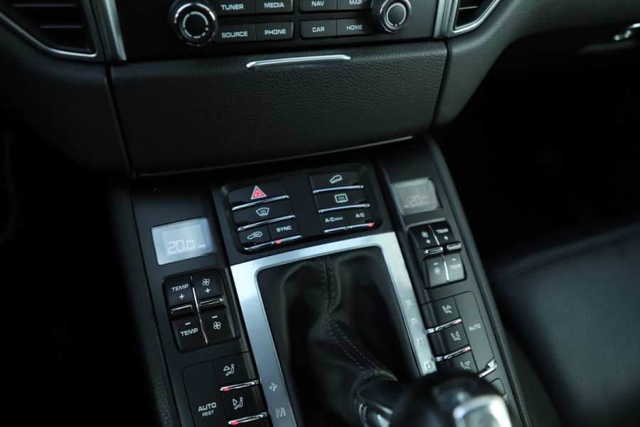 Porsche Macan 2.0 | 252PK | Luchtvering (PASM) | Pano | 14-Weg Comfortstoelen | Memory | Bose | Matrix-led | Stoelverw. | Trekhaak | Dealer on