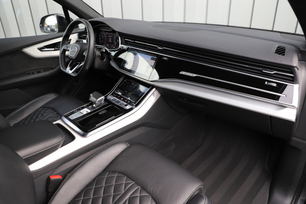 Audi Q7 55 TFSI e quattro S-line | 394PK | Luchtvering | Keyless-go | Sfeerverlichting | Memory | Bose | Pano | Leder | ACC | Standkache Audi Q7 55 TFSI e quattro S-line | 394PK | Luchtvering | Keyless-go | Sfeerverlichting | Memory | Bose | Pano | Leder | ACC | Standkache