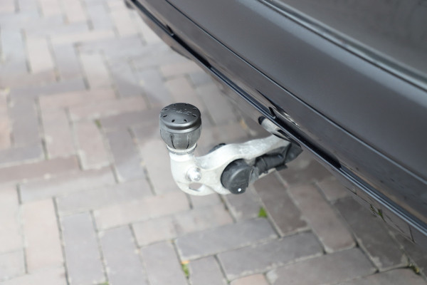 Mercedes-Benz GLC 400e AMG 4-Matic | 381PK | Pano | Sfeerverlichting | Digital-light | Memory | Distronic+ | Trekhaak | Standkachel | Stuurwielver