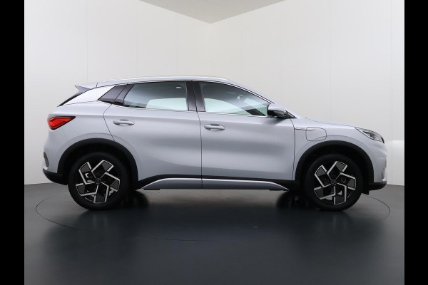 BYD ATTO 3 Comfort 60 kWh Onderhoud gehad bij BYD direct leverbaar RIJKLAAR INCL. FABR. GARANTIE T/M 2029 | AANDRIJFLIJN EN ACCU ZELFS T/M 203