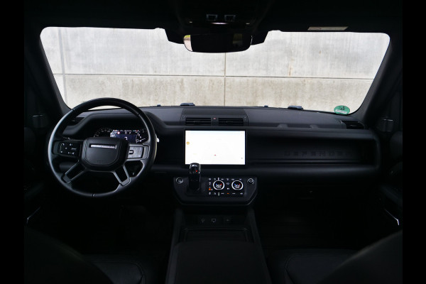 Land Rover Defender 110 3.0 P400 110 X-Dynamic HSE | panorama | meridian | trekhaak | Uniek mooi..