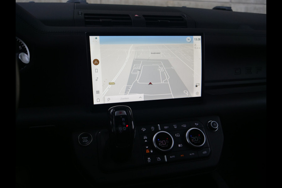 Land Rover Defender 110 3.0 P400 110 X-Dynamic HSE | panorama | meridian | trekhaak | Uniek mooi..