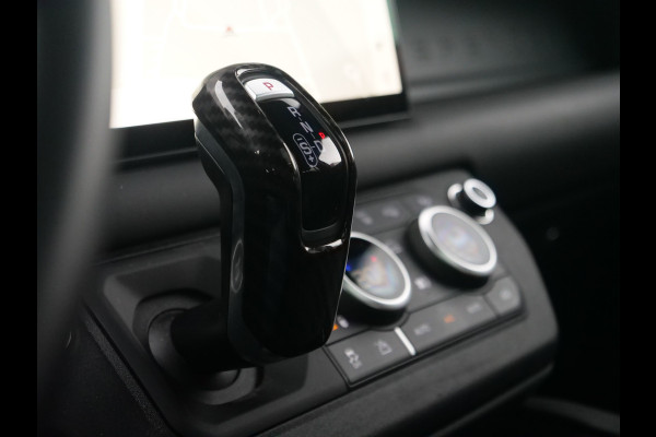 Land Rover Defender 110 3.0 P400 110 X-Dynamic HSE | panorama | meridian | trekhaak | Uniek mooi..