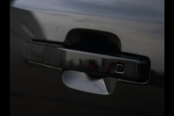 Land Rover Defender 110 3.0 P400 110 X-Dynamic HSE | panorama | meridian | trekhaak | Uniek mooi..