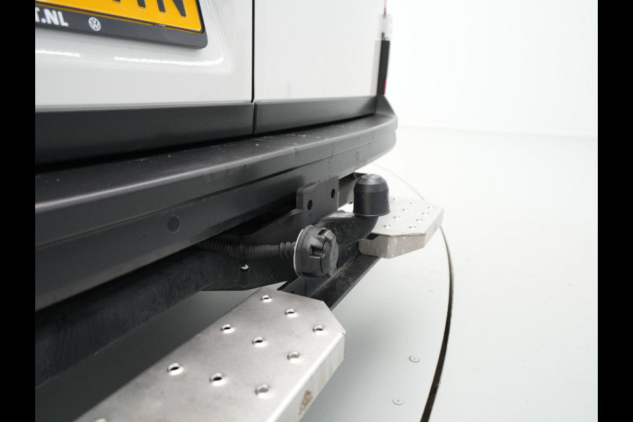 Volkswagen Crafter 35 2.0 TDI 140pk DSG L4H3 Comfortline EURO VI Navigatie Pdc Cruise Carplay Volkswagen Crafter 35 2.0 TDI 140pk DSG L4H3 Comfortline EURO VI Navigatie Pdc Cruise Carplay