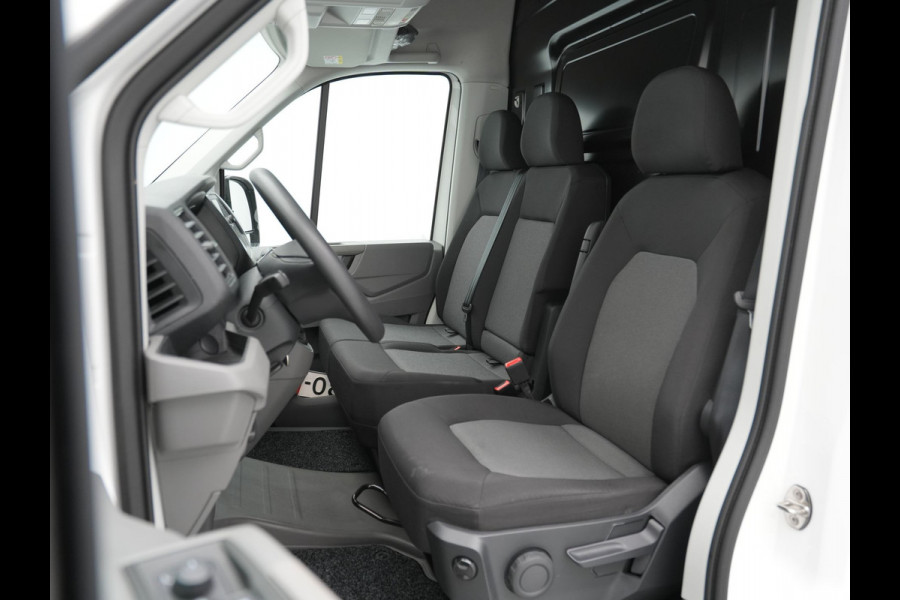 Volkswagen Crafter 35 2.0 TDI 140pk DSG L4H3 Comfortline EURO VI Navigatie Pdc Cruise Carplay Volkswagen Crafter 35 2.0 TDI 140pk DSG L4H3 Comfortline EURO VI Navigatie Pdc Cruise Carplay