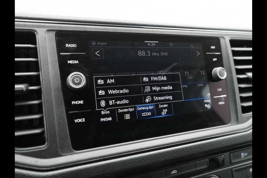 Volkswagen Crafter 35 2.0 TDI 140pk DSG L4H3 Comfortline EURO VI Navigatie Pdc Cruise Carplay Volkswagen Crafter 35 2.0 TDI 140pk DSG L4H3 Comfortline EURO VI Navigatie Pdc Cruise Carplay