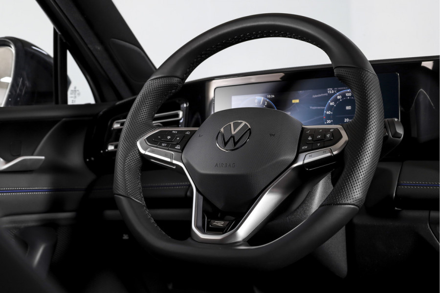 Volkswagen Tiguan 1.5 eHybrid 272 PK R-Line Edition | Black Style | Assistance Plus | Elek. Trekhaak | S/K-panodak | IQ Light | Adapt. Cruise | Stoel-+stuurverw. | NAV+App. Connect | 360 Camera | LM 20" | 9936