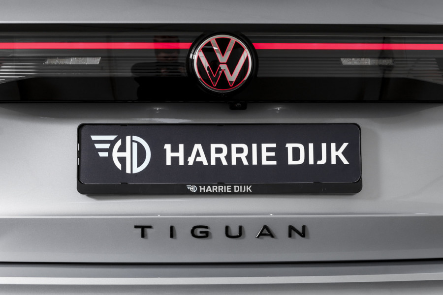Volkswagen Tiguan 1.5 eHybrid 272 PK R-Line Edition | Black Style | Assistance Plus | Elek. Trekhaak | S/K-panodak | IQ Light | Adapt. Cruise | Stoel-+stuurverw. | NAV+App. Connect | 360 Camera | LM 20" | 9936
