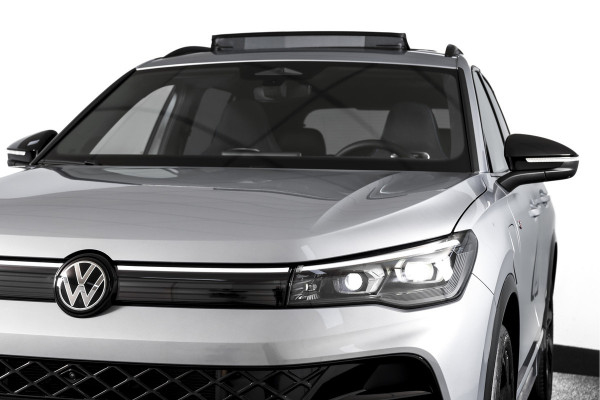 Volkswagen Tiguan 1.5 eHybrid 272 PK R-Line Edition | Black Style | Assistance Plus | Elek. Trekhaak | S/K-panodak | IQ Light | Adapt. Cruise | Stoel-+stuurverw. | NAV+App. Connect | 360 Camera | LM 20" | 9936