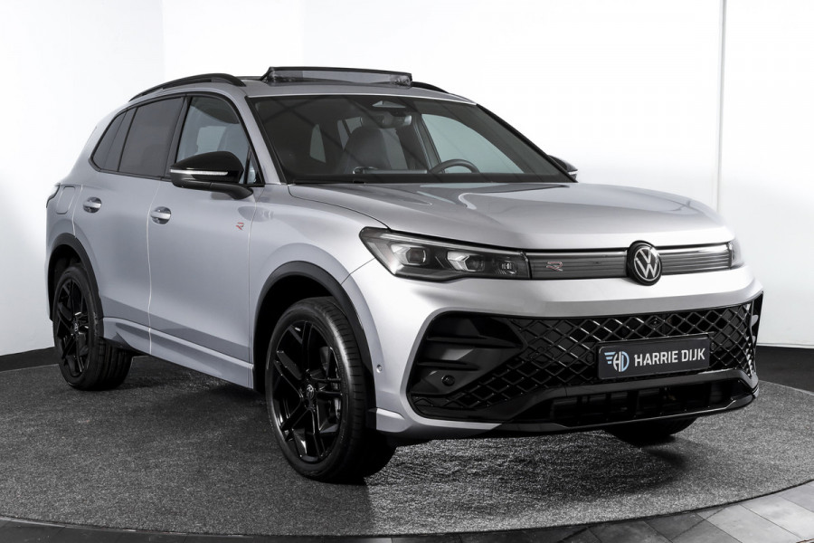 Volkswagen Tiguan 1.5 eHybrid 272 PK R-Line Edition | Black Style | Assistance Plus | Elek. Trekhaak | S/K-panodak | IQ Light | Adapt. Cruise | Stoel-+stuurverw. | NAV+App. Connect | 360 Camera | LM 20" | 9936