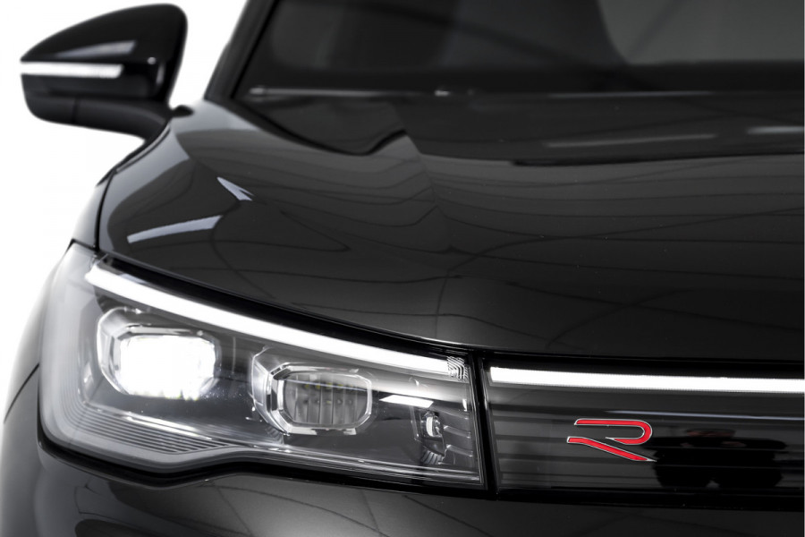 Volkswagen Tiguan 1.5 eHybrid 272 PK R-Line Edition | Black Style | Elek. Trekhaak | S/K-panodak | Adapt. Cruise | Stoel-+stuurverw. | App. Connect | Camera+PDC | LM 20" | 9685