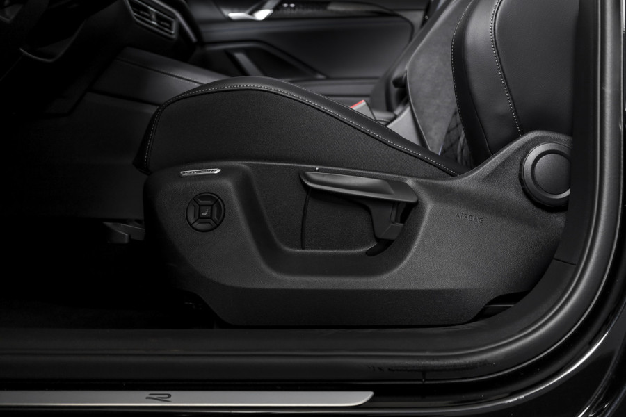 Volkswagen Tiguan 1.5 eHybrid 272 PK R-Line Edition | Black Style | Elek. Trekhaak | S/K-panodak | Adapt. Cruise | Stoel-+stuurverw. | App. Connect | Camera+PDC | LM 20" | 9685