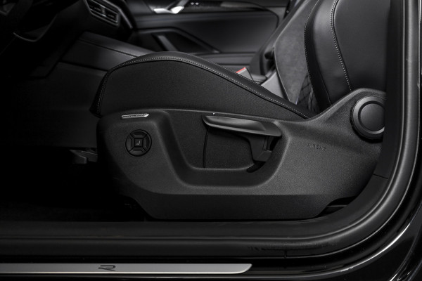 Volkswagen Tiguan 1.5 eHybrid 272 PK R-Line Edition | Black Style | Elek. Trekhaak | S/K-panodak | Adapt. Cruise | Stoel-+stuurverw. | App. Connect | Camera+PDC | LM 20" | 9685