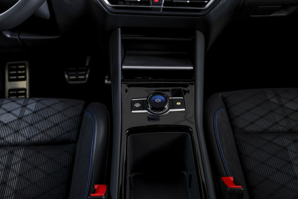 Volkswagen Tiguan 1.5 eHybrid 272 PK R-Line Edition | Black Style | Elek. Trekhaak | S/K-panodak | Adapt. Cruise | Stoel-+stuurverw. | App. Connect | Camera+PDC | LM 20" | 9685