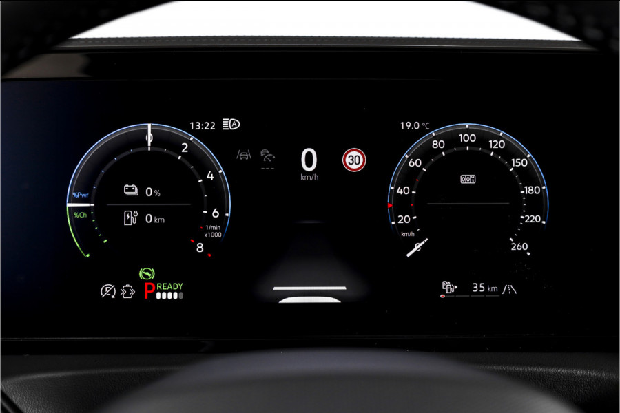 Volkswagen Tiguan 1.5 eHybrid 272 PK R-Line Edition | Black Style | Elek. Trekhaak | S/K-panodak | Adapt. Cruise | Stoel-+stuurverw. | App. Connect | Camera+PDC | LM 20" | 9685