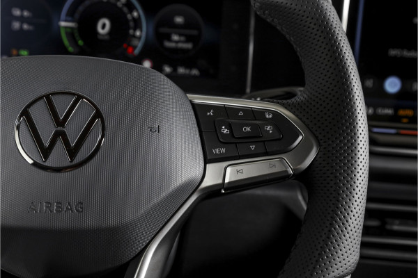 Volkswagen Tiguan 1.5 eHybrid 272 PK R-Line Edition | Black Style | Elek. Trekhaak | S/K-panodak | Adapt. Cruise | Stoel-+stuurverw. | App. Connect | Camera+PDC | LM 20" | 9685