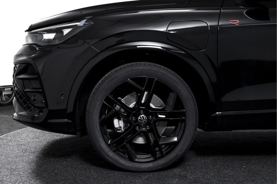 Volkswagen Tiguan 1.5 eHybrid 272 PK R-Line Edition | Black Style | Elek. Trekhaak | S/K-panodak | Adapt. Cruise | Stoel-+stuurverw. | App. Connect | Camera+PDC | LM 20" | 9685