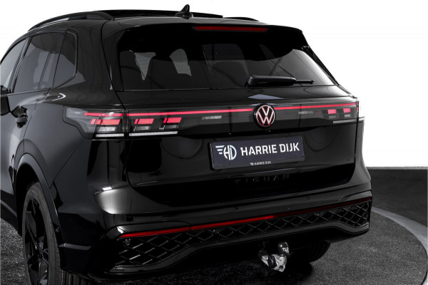 Volkswagen Tiguan 1.5 eHybrid 272 PK R-Line Edition | Black Style | Elek. Trekhaak | S/K-panodak | Adapt. Cruise | Stoel-+stuurverw. | App. Connect | Camera+PDC | LM 20" | 9685