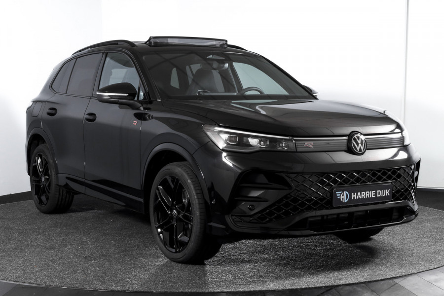 Volkswagen Tiguan 1.5 eHybrid 272 PK R-Line Edition | Black Style | Elek. Trekhaak | S/K-panodak | Adapt. Cruise | Stoel-+stuurverw. | App. Connect | Camera+PDC | LM 20" | 9685
