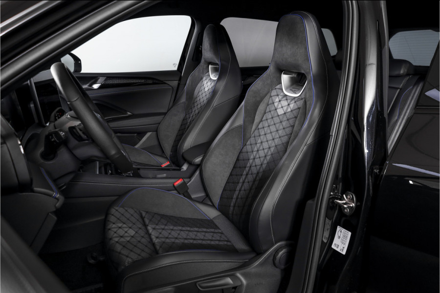 Volkswagen Tiguan 1.5 eHybrid 272 PK R-Line Edition | Black Style | Assistance Plus | Elek. Trekhaak | IQ Light | Adapt. Cruise | Stoel-+stuurverw. | NAV+App. Connect | 360 Camera | LM 20" | 8237