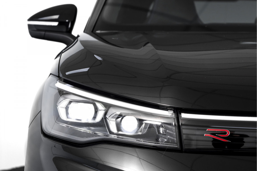 Volkswagen Tiguan 1.5 eHybrid 272 PK R-Line Edition | Black Style | Assistance Plus | Elek. Trekhaak | IQ Light | Adapt. Cruise | Stoel-+stuurverw. | NAV+App. Connect | 360 Camera | LM 20" | 8237