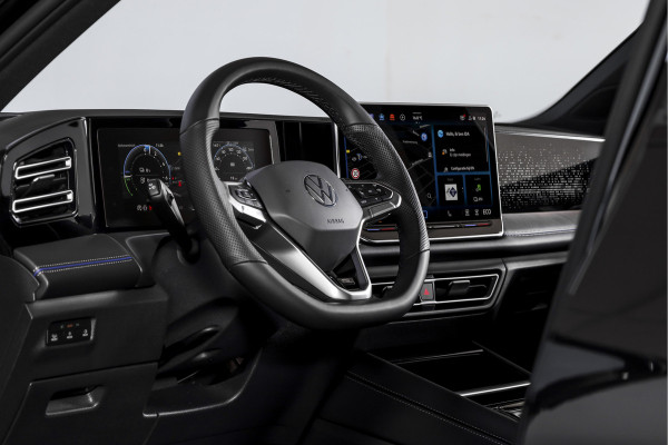 Volkswagen Tiguan 1.5 eHybrid 272 PK R-Line Edition | Black Style | Assistance Plus | Elek. Trekhaak | IQ Light | Adapt. Cruise | Stoel-+stuurverw. | NAV+App. Connect | 360 Camera | LM 20" | 8237