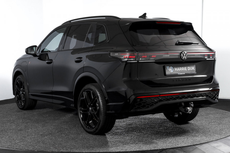 Volkswagen Tiguan 1.5 eHybrid 272 PK R-Line Edition | Black Style | Assistance Plus | Elek. Trekhaak | IQ Light | Adapt. Cruise | Stoel-+stuurverw. | NAV+App. Connect | 360 Camera | LM 20" | 8237