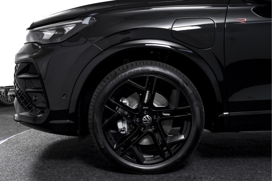 Volkswagen Tiguan 1.5 eHybrid 272 PK R-Line Edition | Black Style | Assistance Plus | Elek. Trekhaak | IQ Light | Adapt. Cruise | Stoel-+stuurverw. | NAV+App. Connect | 360 Camera | LM 20" | 8237