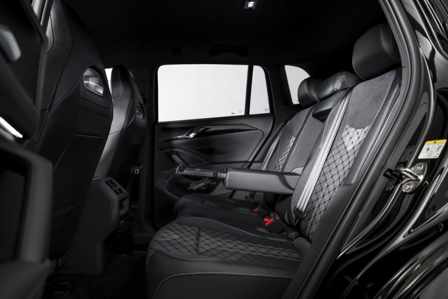 Volkswagen Tiguan 1.5 eHybrid 272 PK R-Line Edition | Black Style | Assistance Plus | Elek. Trekhaak | IQ Light | Adapt. Cruise | Stoel-+stuurverw. | NAV+App. Connect | 360 Camera | LM 20" | 8237