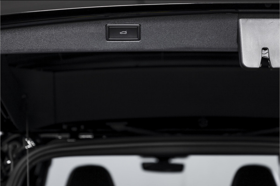 Volkswagen Tiguan 1.5 eHybrid 272 PK R-Line Edition | Black Style | Assistance Plus | Elek. Trekhaak | IQ Light | Adapt. Cruise | Stoel-+stuurverw. | NAV+App. Connect | 360 Camera | LM 20" | 8237