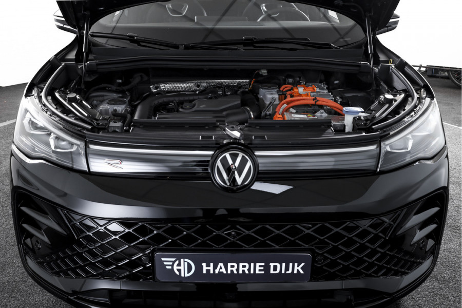 Volkswagen Tiguan 1.5 eHybrid 272 PK R-Line Edition | Black Style | Assistance Plus | Elek. Trekhaak | IQ Light | Adapt. Cruise | Stoel-+stuurverw. | NAV+App. Connect | 360 Camera | LM 20" | 8237