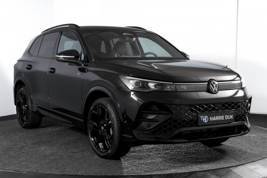 Volkswagen Tiguan 1.5 eHybrid 272 PK R-Line Edition | Black Style | Assistance Plus | Elek. Trekhaak | IQ Light | Adapt. Cruise | Stoel-+stuurverw. | NAV+App. Connect | 360 Camera | LM 20" | 8237