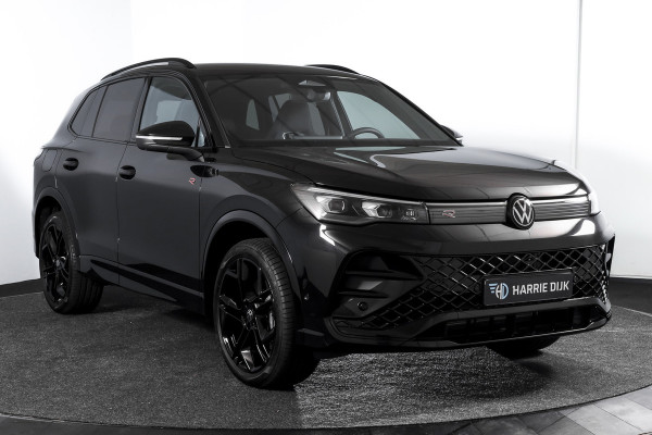 Volkswagen Tiguan 1.5 eHybrid 272 PK R-Line Edition | Black Style | Assistance Plus | Elek. Trekhaak | IQ Light | Adapt. Cruise | Stoel-+stuurverw. | NAV+App. Connect | 360 Camera | LM 20" | 8237