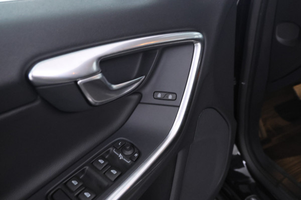 Volvo V60 1.5 T3 Polar+ Automaat, Winter pakket! Cruise