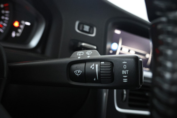 Volvo V60 1.5 T3 Polar+ Automaat, Winter pakket! Cruise