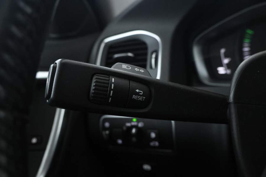 Volvo V60 1.5 T3 Polar+ Automaat, Winter pakket! Cruise