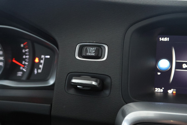 Volvo V60 1.5 T3 Polar+ Automaat, Winter pakket! Cruise