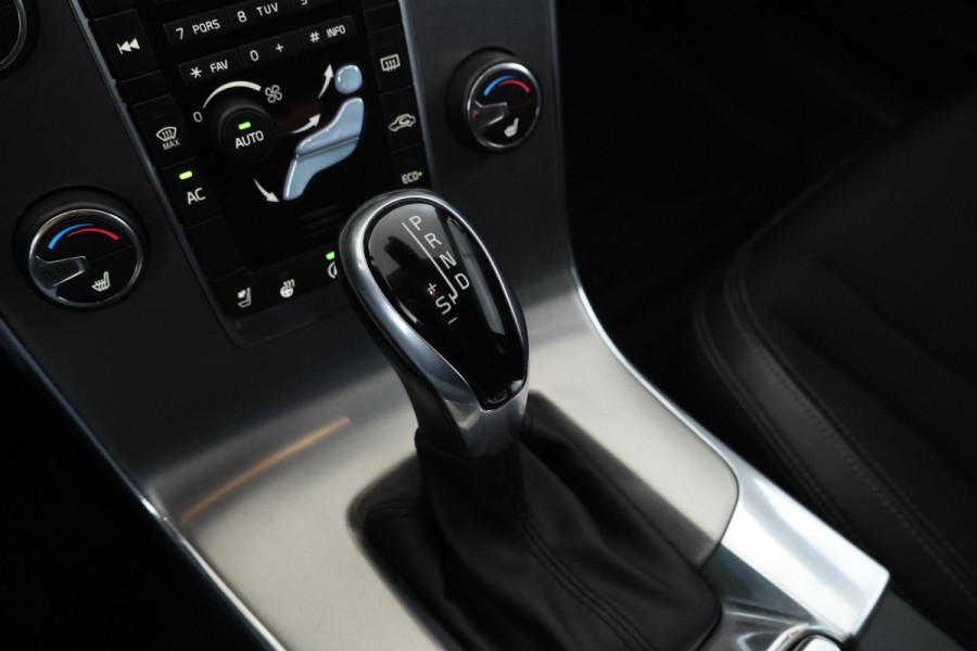 Volvo V60 1.5 T3 Polar+ Automaat, Winter pakket! Cruise
