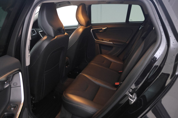 Volvo V60 1.5 T3 Polar+ Automaat, Winter pakket! Cruise
