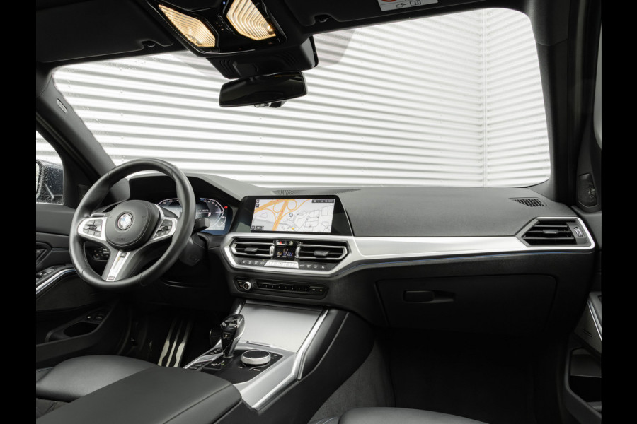 BMW 3-serie 330e - M-Sport - Glasdak - Driving + Parking Ass Plus - Memory BMW 3-serie 330e - M-Sport - Glasdak - Driving + Parking Ass Plus - Memory