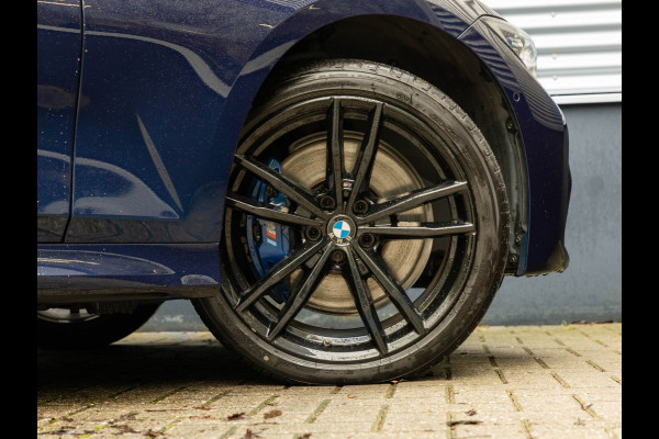BMW 3-serie 330e - M-Sport - Glasdak - Driving + Parking Ass Plus - Memory BMW 3-serie 330e - M-Sport - Glasdak - Driving + Parking Ass Plus - Memory
