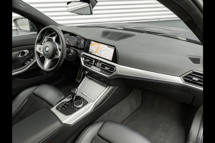 BMW 3-serie 330e - M-Sport - Glasdak - Driving + Parking Ass Plus - Memory BMW 3-serie 330e - M-Sport - Glasdak - Driving + Parking Ass Plus - Memory