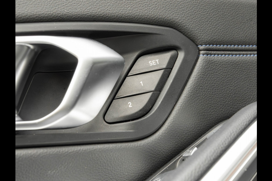 BMW 3-serie 330e - M-Sport - Glasdak - Driving + Parking Ass Plus - Memory BMW 3-serie 330e - M-Sport - Glasdak - Driving + Parking Ass Plus - Memory